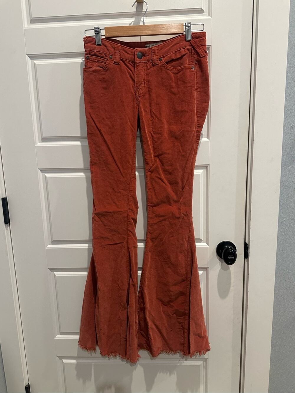 Free People 26 Low-Rise Corduroy Bell Bottom Flare Pants 70s Boho Y2K